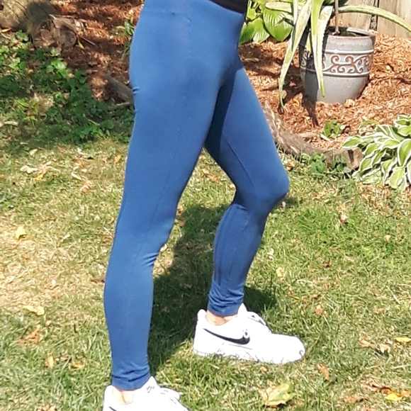 Size M Adidas stretchy running athletic pants - Picture 8 of 12